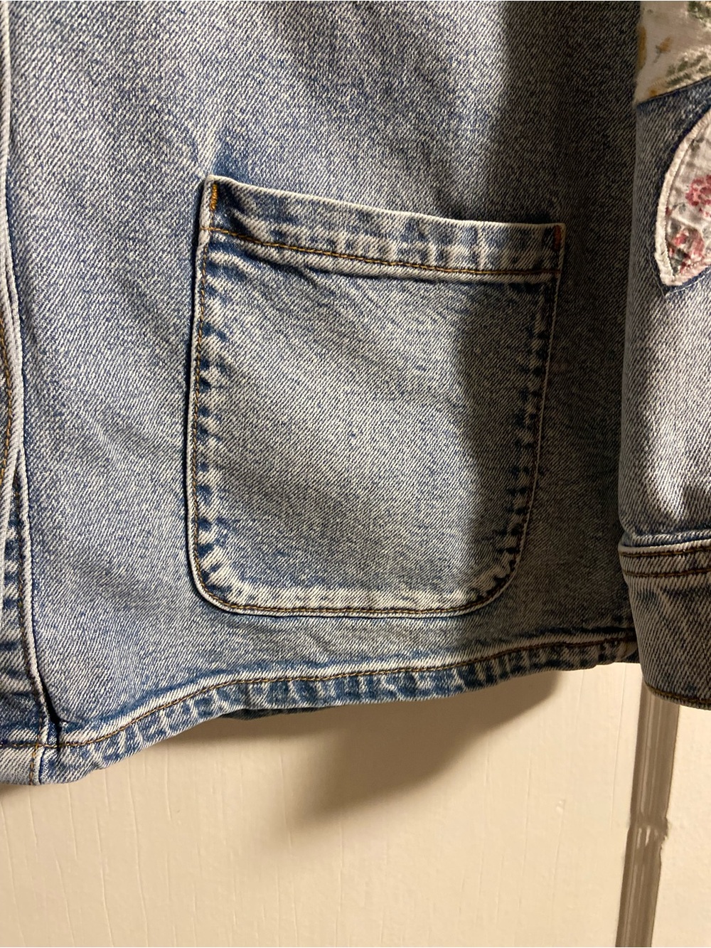 Free People x Driftwood Denim Shabby Chic Jacket Floral Patchwork Rustic Boho S - Picture 7 of 16